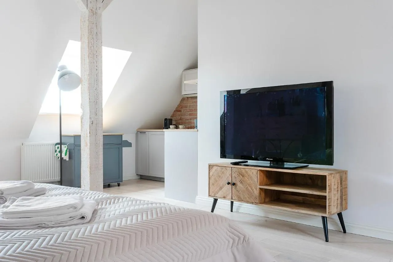 High Standard Studio. Old Town. Βαρσοβία 0*,